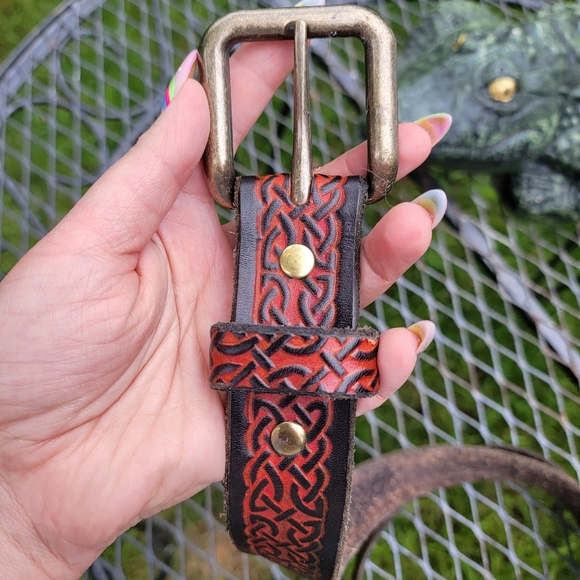 Vintage Leather Tooled Belt    54 " - Picture 3 of 7